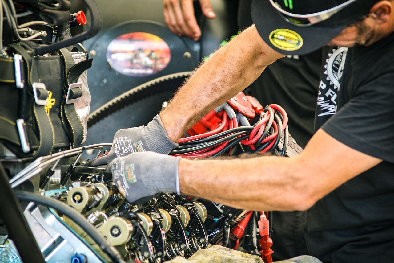 man, mechanic, machine, technology, auto, vehicle, mechatronics, repair, motor, mechanic, mechanic, mechanic, mechanic, mechanic, mechatronics, mechatronics